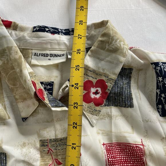 Alfred Dunner Women's Patchwork Floral Button Up Blouse Size 16 Career Classic - Picture 3 of 14